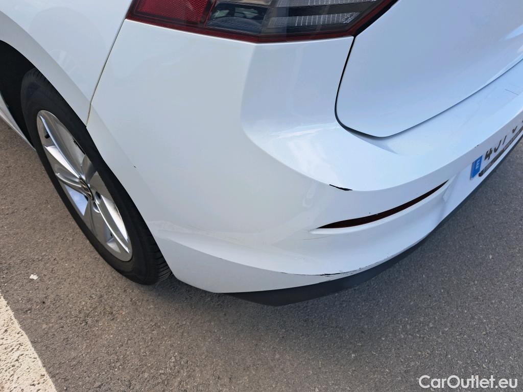 Volkswagen  Golf  VOLKSWAGEN / 2020 / 5P / berlina con portón 1.0 TSI 81kW (110CV) #28