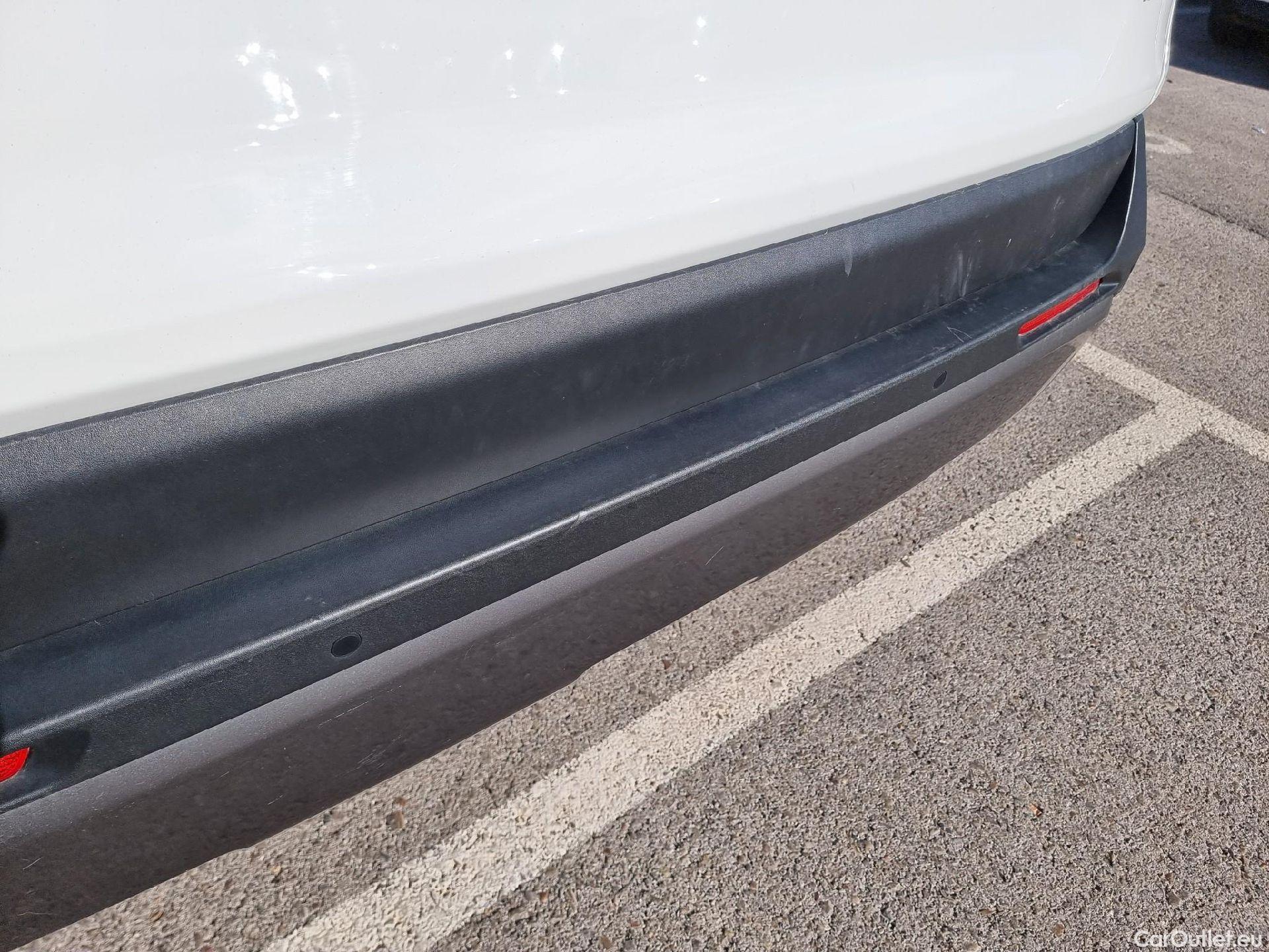 Toyota  RAV4 TOYOTA  / 2018 / 5P / todoterreno 2.5l 220H Advance #16