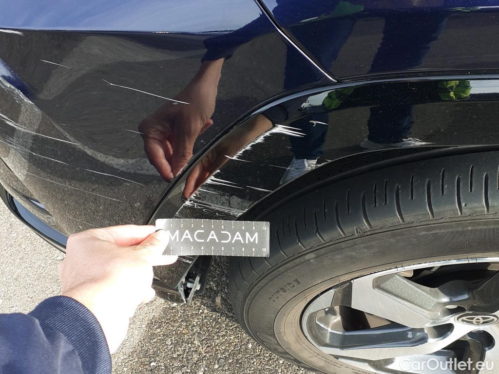 Toyota  RAV4 TOYOTA  / 2018 / 5P / todoterreno 2.5l PLUG-IN 300PH (e-CVT) Advance #35