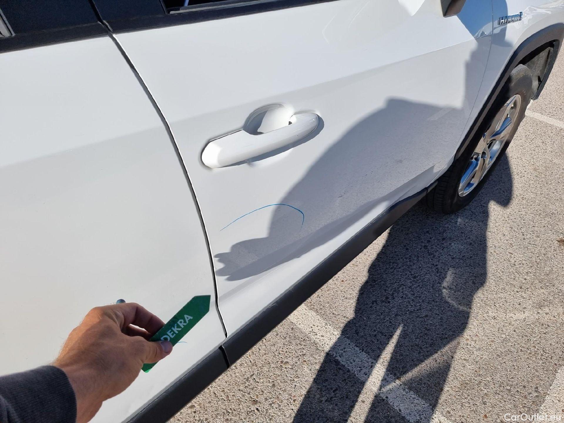 Toyota  RAV4 TOYOTA  / 2018 / 5P / todoterreno 2.5l 220H Advance #25