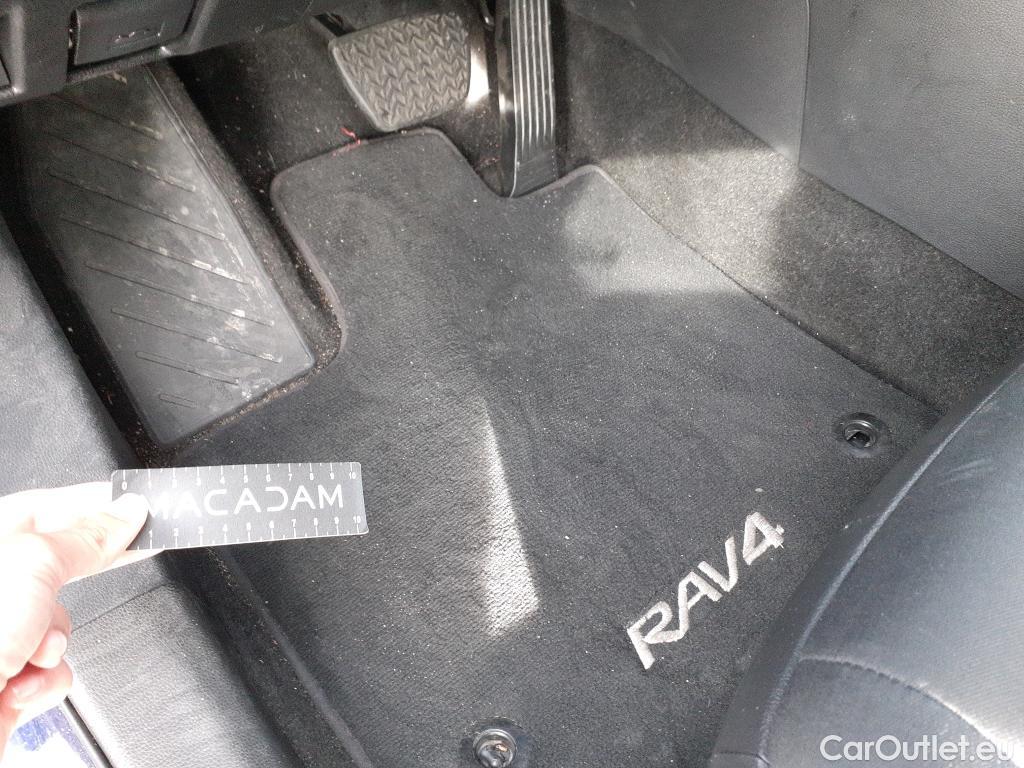 Toyota  RAV4 TOYOTA  / 2018 / 5P / todoterreno 2.5l PLUG-IN 300PH (e-CVT) Advance #25