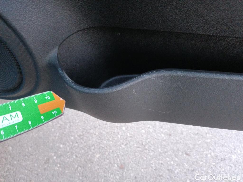 Nissan  Juke NISSAN  / 2019 / 5P / crossover DIG-T 84 kW (114 CV) 6M/T N-Connecta #24