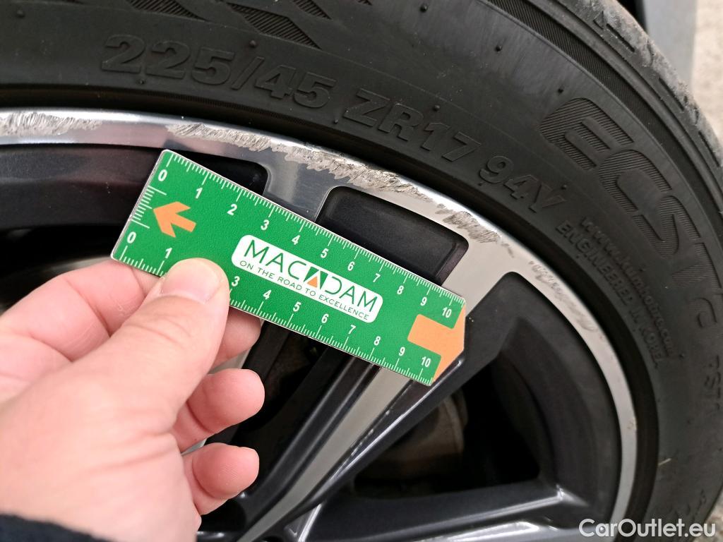 Bmw  Serie 1 BMW Série 1 / 2019 / 5P / Berline 116i DKG7 Business Design #11