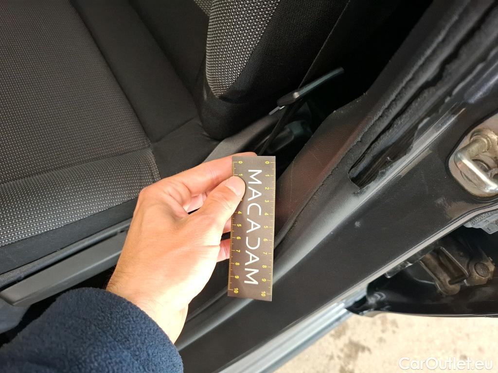 Citroen  C3 CITROEN  / 2016 / 5P / Berline PureTech 110 S&S BVM6 Feel #12