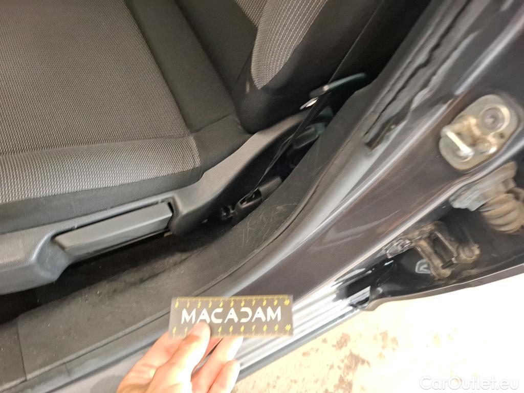 Citroen  C3 CITROEN  / 2016 / 5P / Berline PureTech 110 S&S BVM6 Feel #10