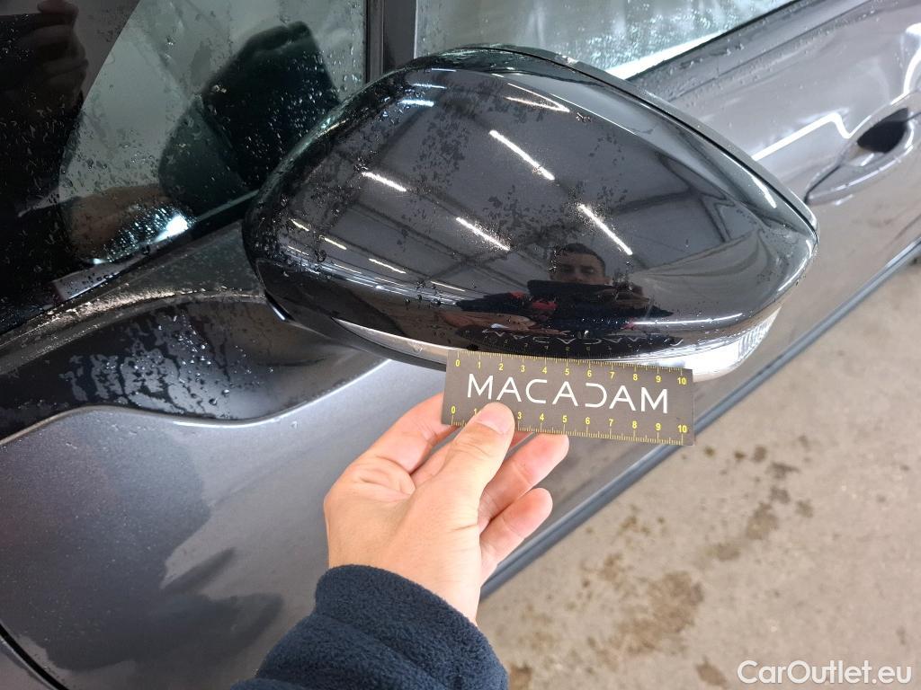 Citroen  C3 CITROEN  / 2016 / 5P / Berline PureTech 110 S&S BVM6 Feel #34