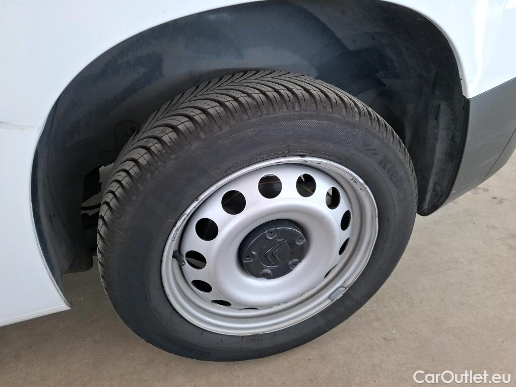  Citroen  Berlingo  Fourgon Club M 1000 1.5 BlueHDi 100CV BVM5 E6dT #40