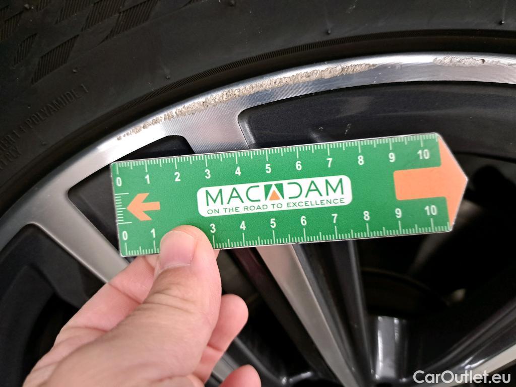 Bmw  Serie 1 BMW Série 1 / 2019 / 5P / Berline 116i DKG7 Business Design #9