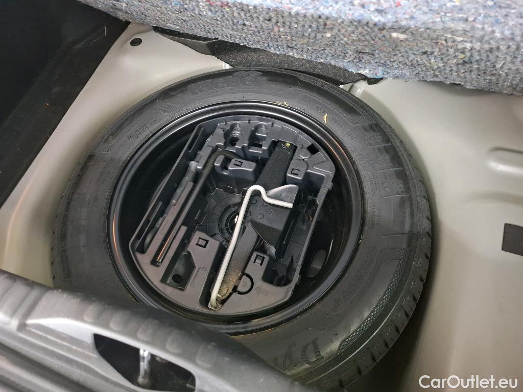 Citroen  C3 CITROEN  / 2016 / 5P / Berline PureTech 110 S&S BVM6 Feel #11