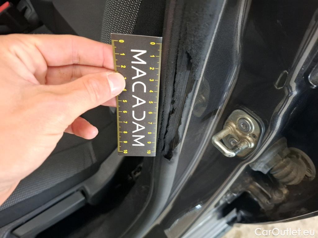 Citroen  C3 CITROEN  / 2016 / 5P / Berline PureTech 110 S&S BVM6 Feel #5