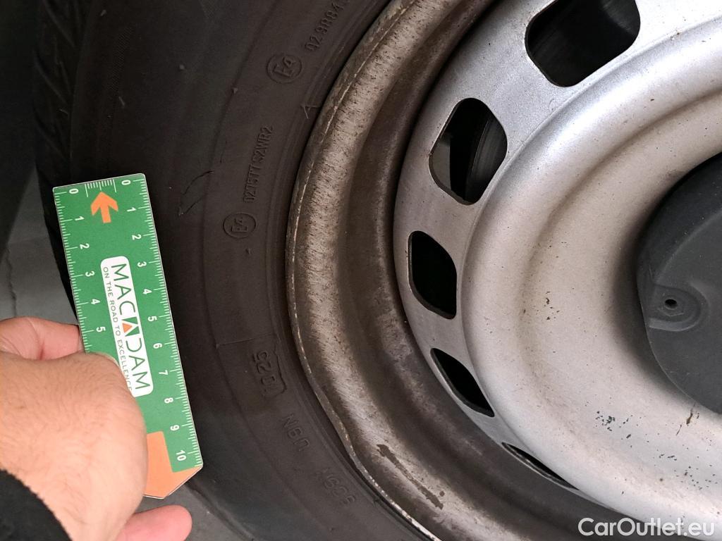  Citroen  Berlingo  Fourgon Club M 650 1.5 BlueHDi 75CV BVM5 E6dT #7