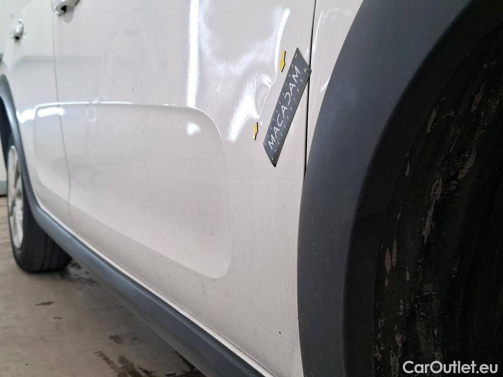  Citroen  C3  Société Feel Nav 1.2 PureTech 80CV BVM5 E6d #8