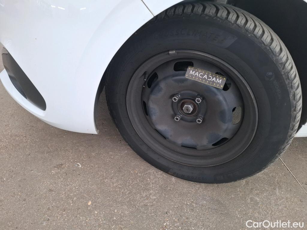  Peugeot  208  Affaire Premium 1.5 HDi 100CV BVM5 E6dT #18