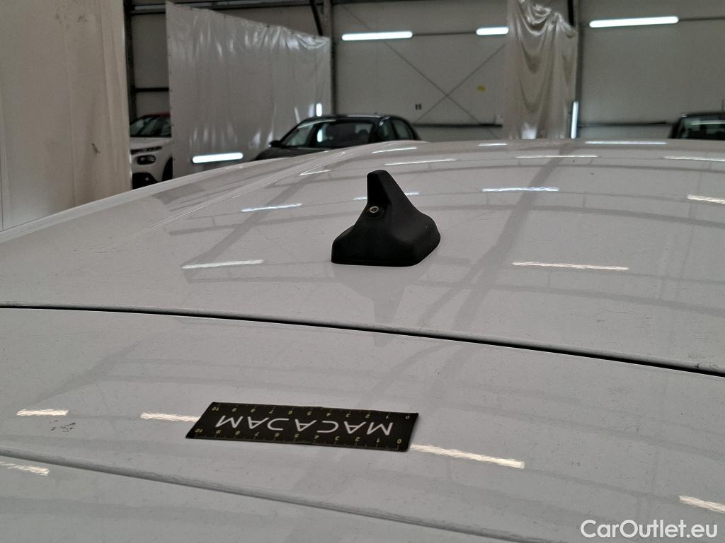 Ford  Fiesta  Cool&Connect 1.1 75CV BVM5 E6d #8