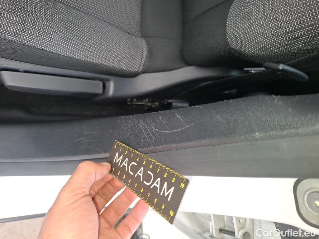 Citroen  C3  Feel Business 1.5 BlueHDI 100CV BVM5 E6dT #8