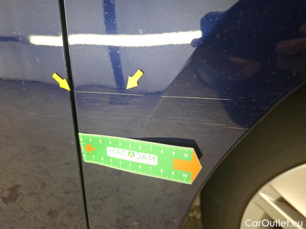 Volkswagen  Golf  VOLKSWAGEN / 2020 / 5P / Berline 2.0 TDI SCR 150 DSG7 Life #19