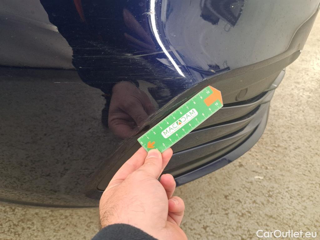 Volkswagen  Golf  VOLKSWAGEN / 2020 / 5P / Berline 2.0 TDI SCR 150 DSG7 Life #21