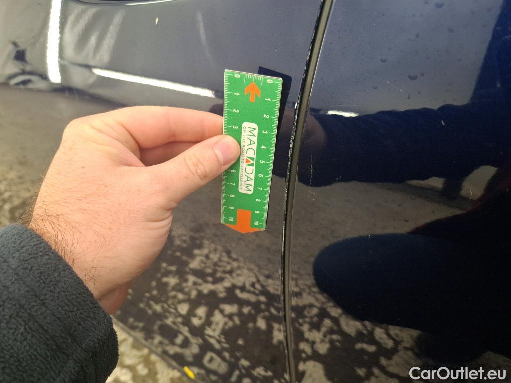 Volkswagen  Golf  VOLKSWAGEN / 2020 / 5P / Berline 2.0 TDI SCR 150 DSG7 Life #7