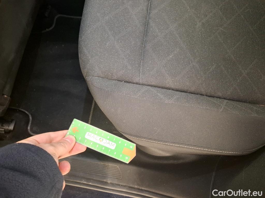 Volkswagen  Golf  VOLKSWAGEN / 2020 / 5P / Berline 2.0 TDI SCR 150 DSG7 Life #33