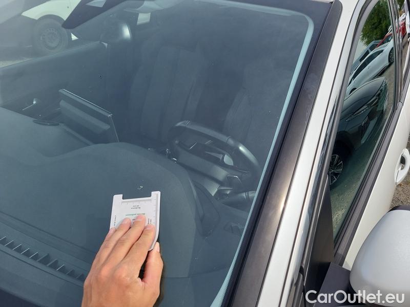 Peugeot  3008  (2016)  1.5BHDi 130 ALLUR PACK AT #1