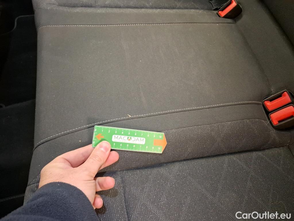 Volkswagen  Golf  VOLKSWAGEN / 2020 / 5P / Berline 2.0 TDI SCR 150 DSG7 Life #34