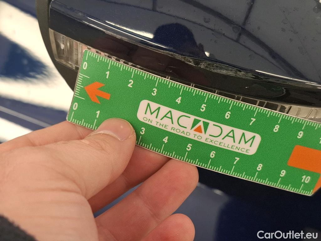 Volkswagen  Golf  VOLKSWAGEN / 2020 / 5P / Berline 2.0 TDI SCR 150 DSG7 Life #38