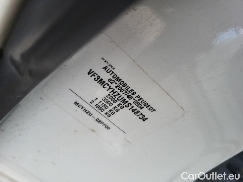 Peugeot  3008  (2016)  1.5BHDi 130 ALLUR PACK AT #10