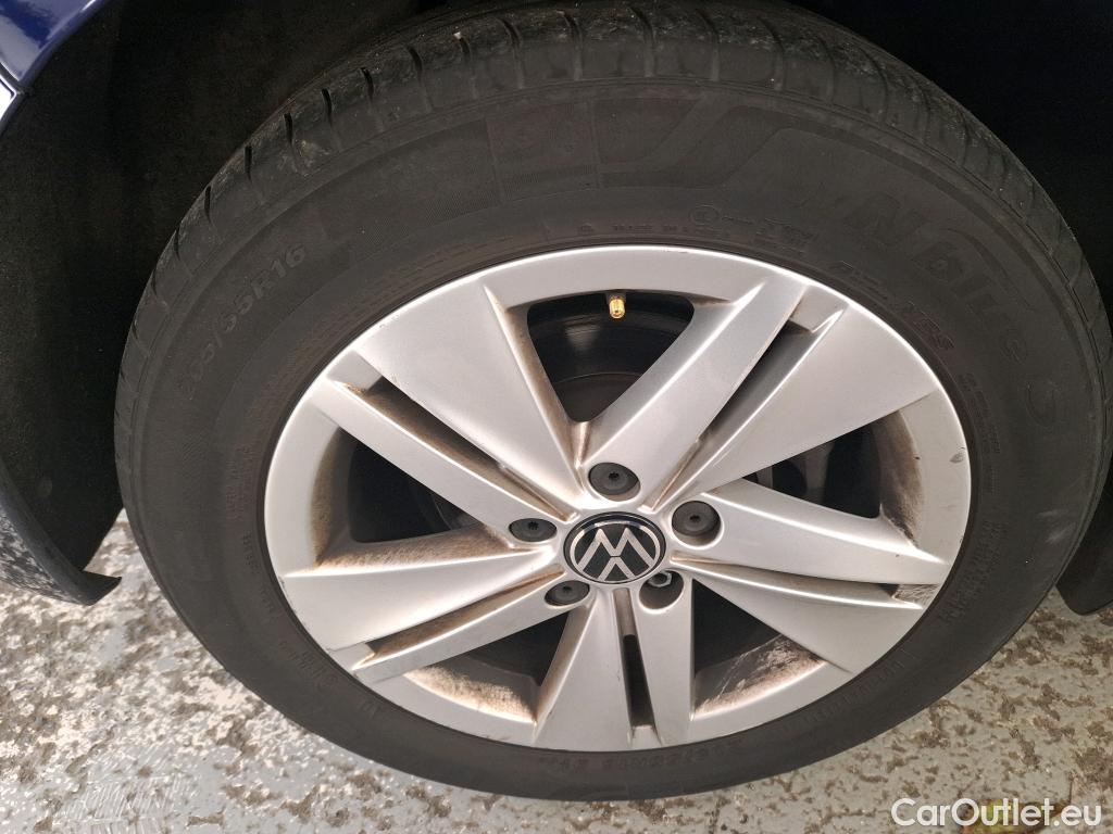 Volkswagen  Golf  VOLKSWAGEN / 2020 / 5P / Berline 2.0 TDI SCR 150 DSG7 Life #23