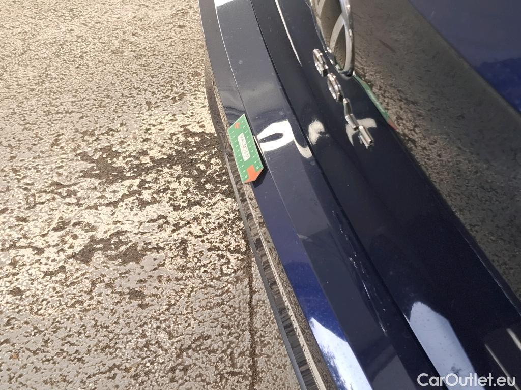 Volkswagen  Golf  VOLKSWAGEN / 2020 / 5P / Berline 2.0 TDI SCR 150 DSG7 Life #12