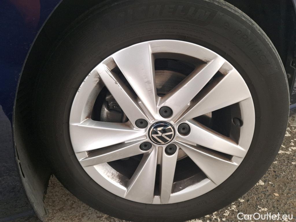 Volkswagen  Golf  VOLKSWAGEN / 2020 / 5P / Berline 2.0 TDI SCR 150 DSG7 Life #39