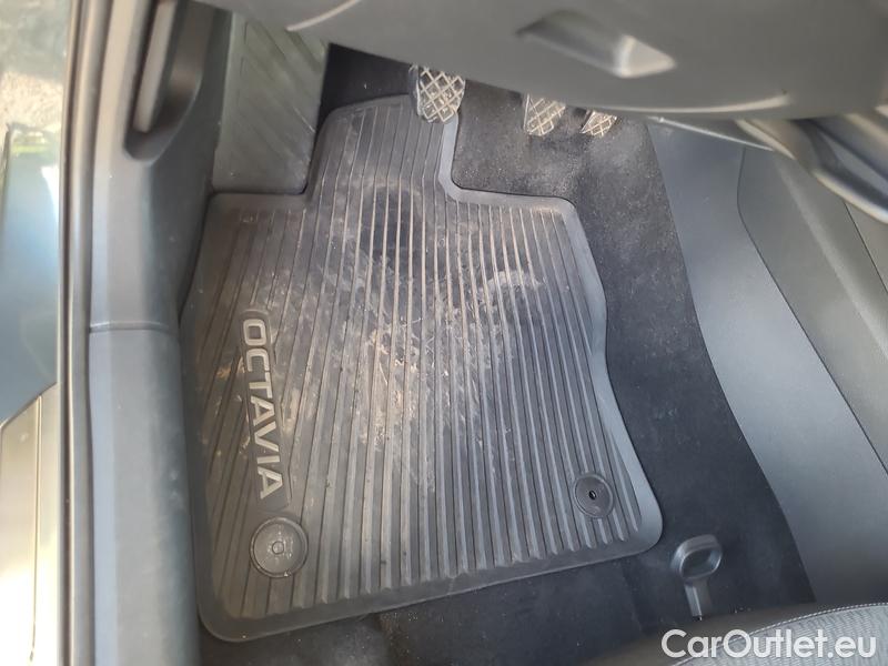 Skoda  Octavia  Combi (NX3)(2020) Oct.Combi 2.0TDI 110 Style #4