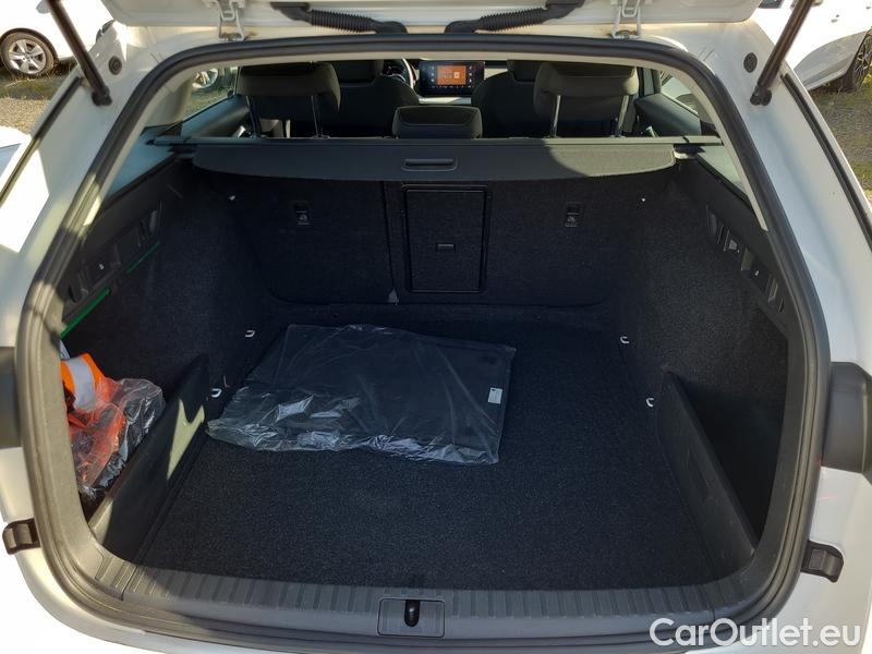 Skoda  Octavia  Combi (NX3)(2020) Oct.Combi 2.0TDI 110 Style #12