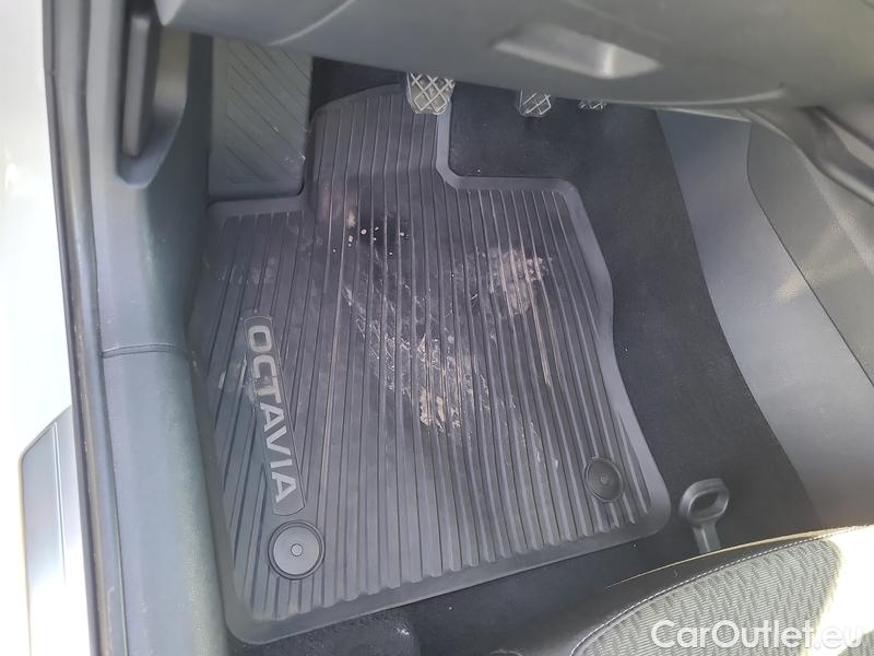 Skoda  Octavia  Combi (NX3)(2020) Oct.Combi 2.0TDI 110 Style #5