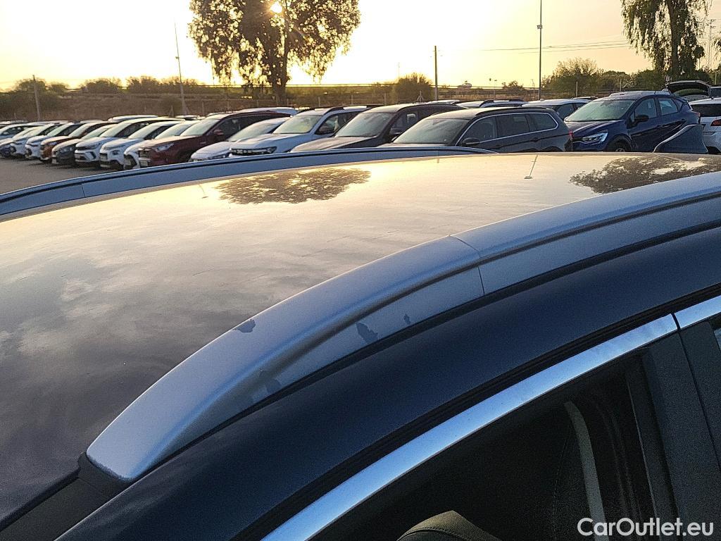 KIA  Niro KIA  / 2019 / 5P / crossover 1.6 GDi PHEV 104kW (141CV) Drive #27