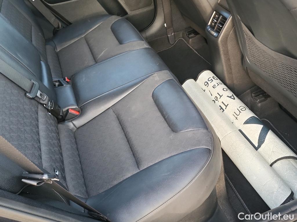 KIA  Niro KIA  / 2019 / 5P / crossover 1.6 GDi PHEV 104kW (141CV) Drive #33