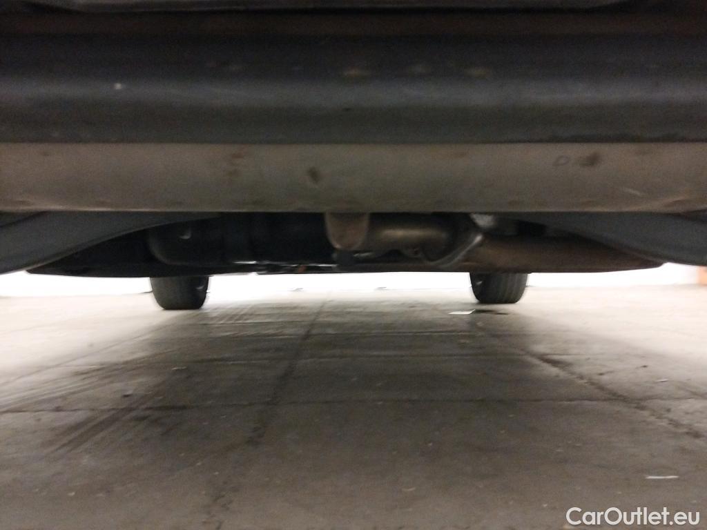 KIA  Niro KIA  / 2019 / 5P / crossover 1.6 GDi HEV 104kW (141CV) Drive #11