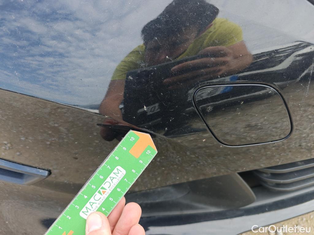  Bmw  Serie 3 BMW  / 2018 / 4P / sedán 318d Auto. #47