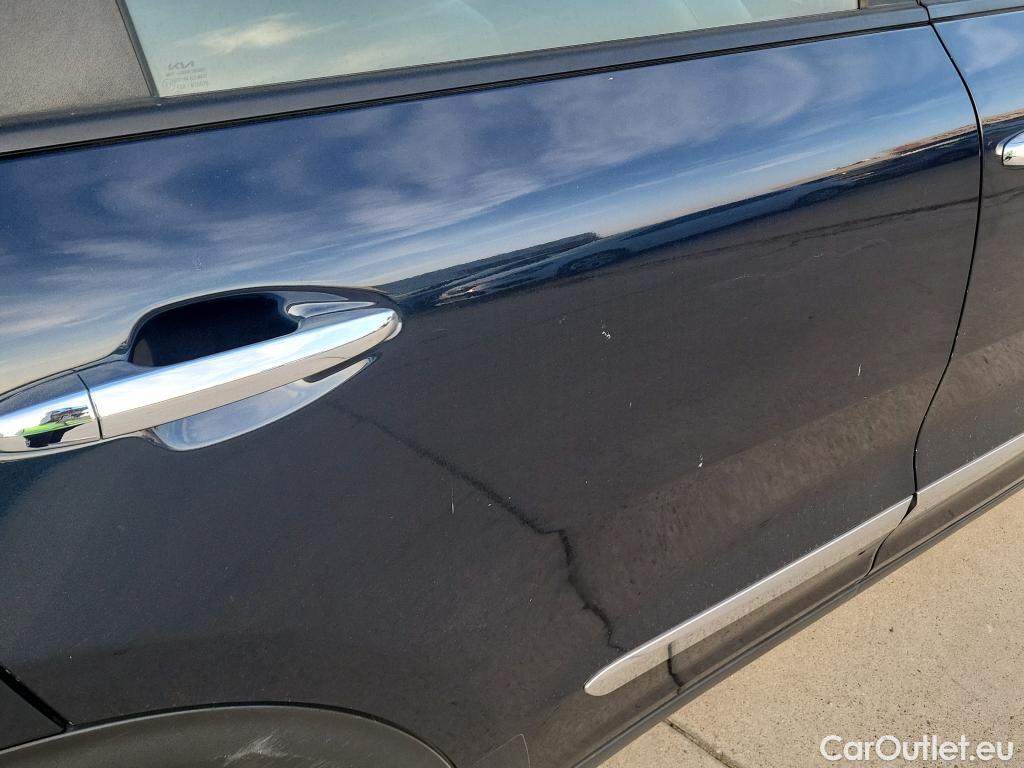 KIA  Niro KIA  / 2019 / 5P / crossover 1.6 GDi PHEV 104kW (141CV) Drive #9