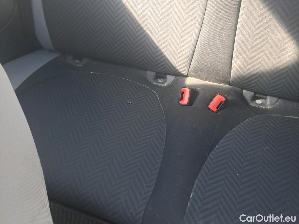  Fiat  500 FIAT  / 2015 / 3P / berlina con portón Pop 1.0 6v GSE 52KW (70 CV) #17