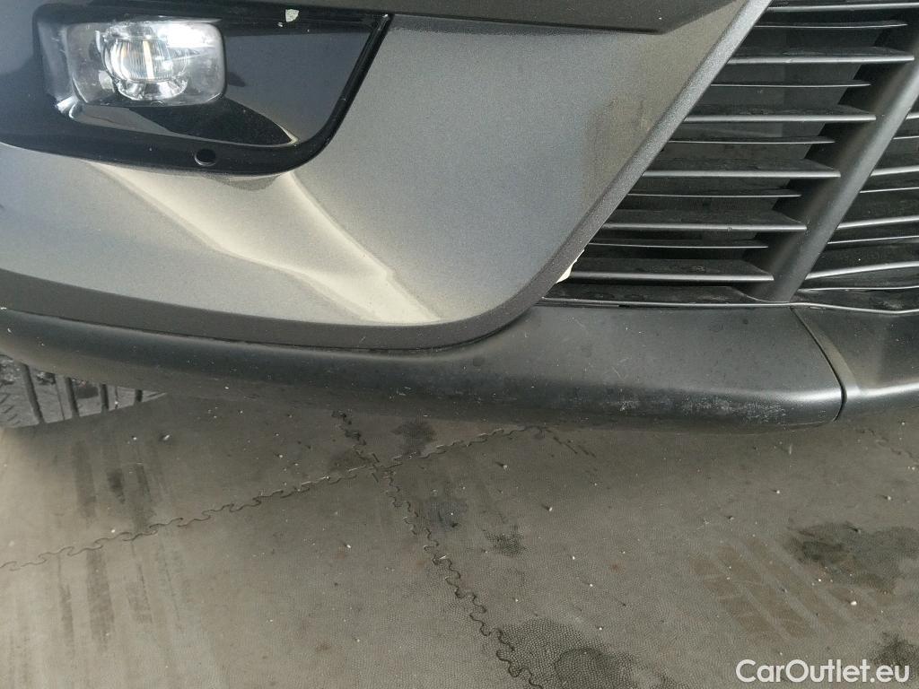 DS  DS7 DS DS 7 Crossback / 2017 / 5P / todoterreno BlueHDi DE 96kW (130CV) Auto. CHIC (AC) #9