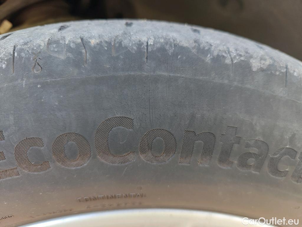  Bmw  Serie 3 BMW  / 2018 / 4P / sedán 318d Auto. #23