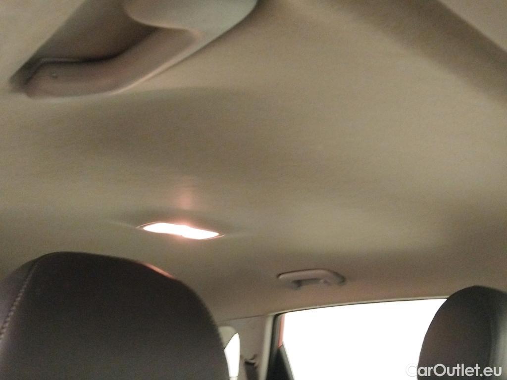 KIA  Niro KIA  / 2019 / 5P / crossover 1.6 GDi HEV 104kW (141CV) Drive #12