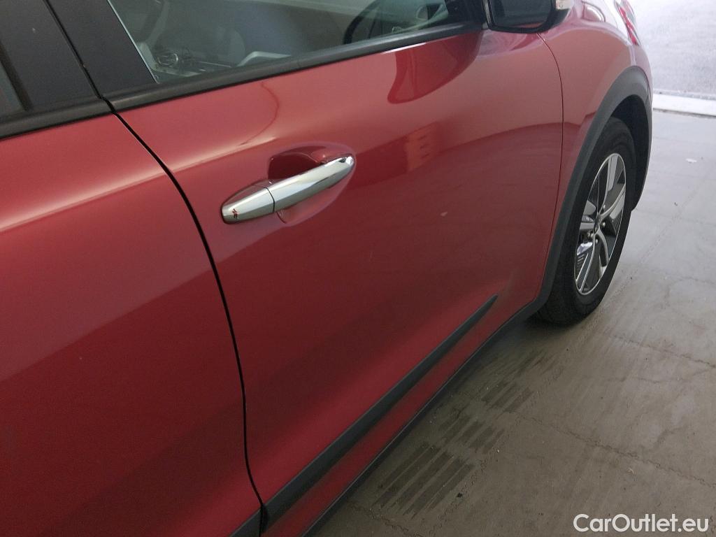 KIA  Niro KIA  / 2019 / 5P / crossover 1.6 GDi HEV 104kW (141CV) Drive #11