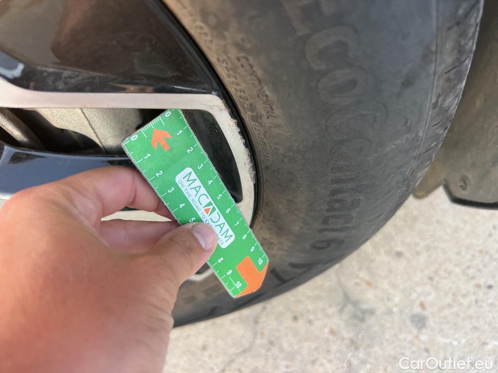 KIA  Sportage KIA  / 2022 / 5P / todoterreno 1.6 T-GDi HEV 171kW (230CV) Tech 4X2 #2