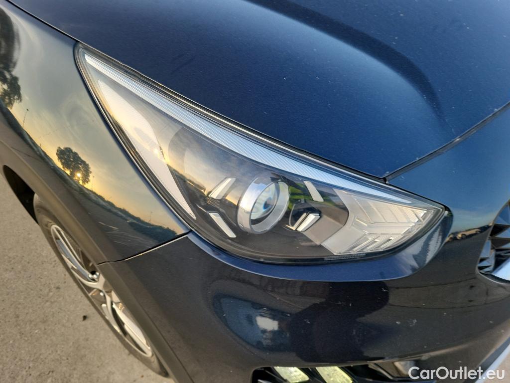 KIA  Niro KIA  / 2019 / 5P / crossover 1.6 GDi PHEV 104kW (141CV) Drive #19