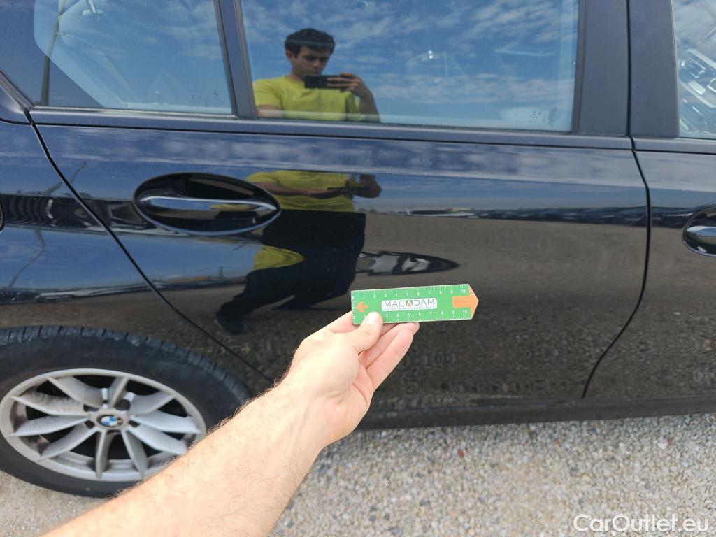  Bmw  Serie 3 BMW  / 2018 / 4P / sedán 318d Auto. #14