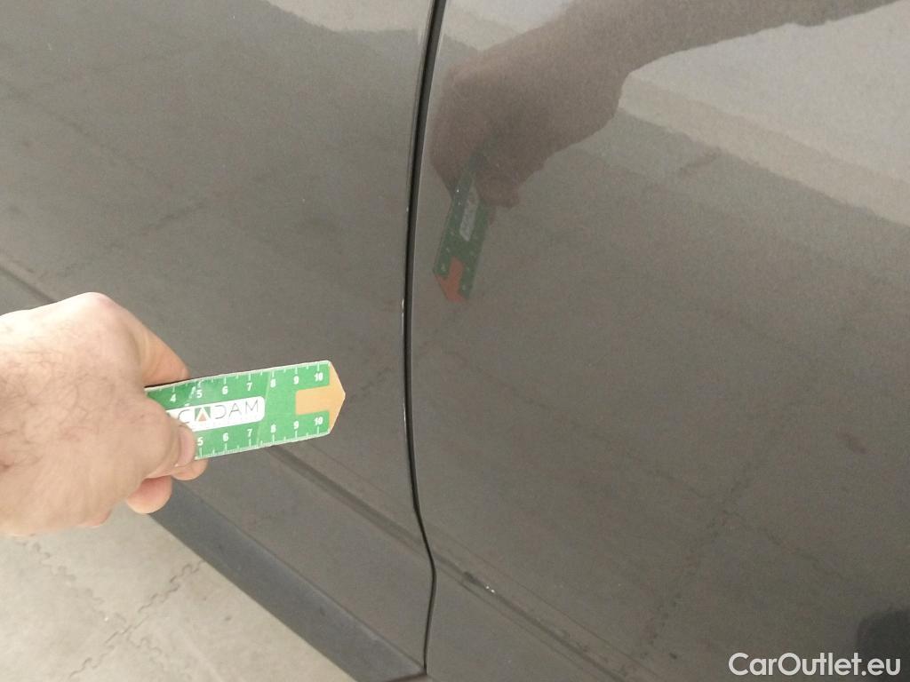 DS  DS7 DS DS 7 Crossback / 2017 / 5P / todoterreno BlueHDi DE 96kW (130CV) Auto. CHIC (AC) #8