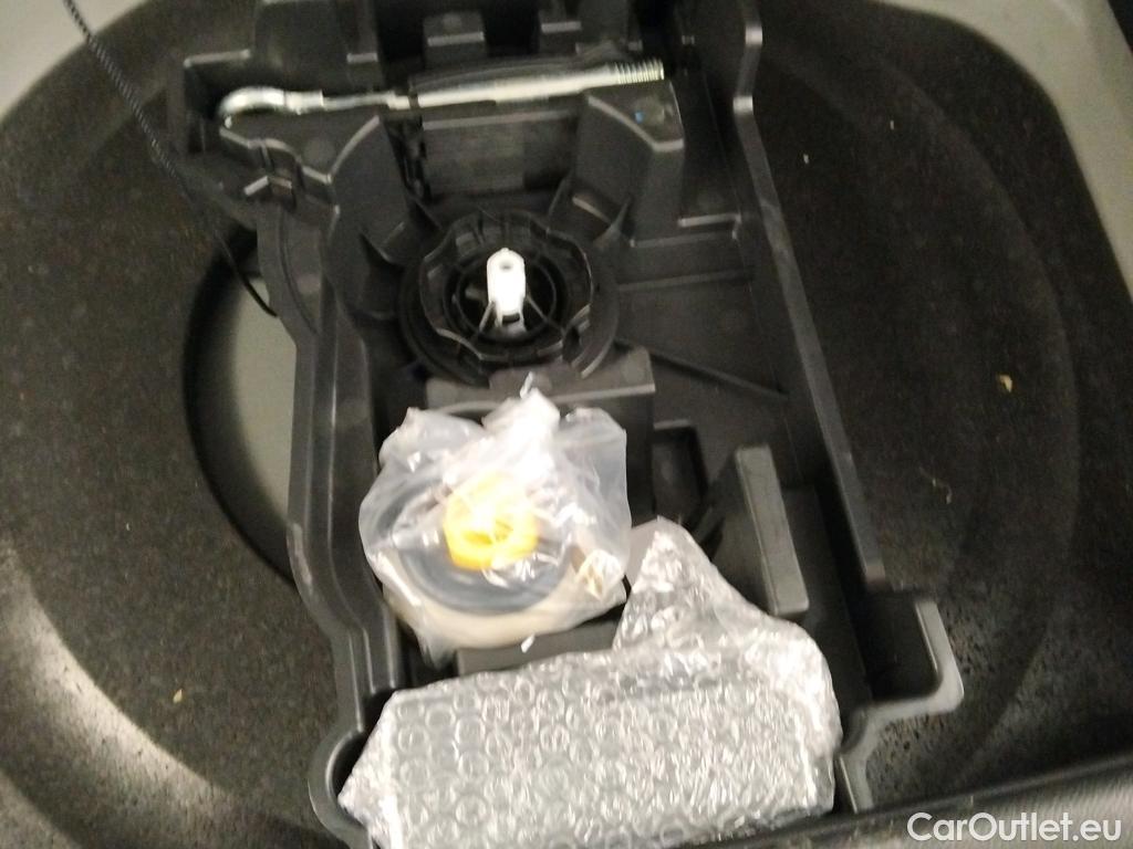 DS  DS7 DS DS 7 Crossback / 2017 / 5P / todoterreno BlueHDi DE 96kW (130CV) Auto. CHIC (AC) #10