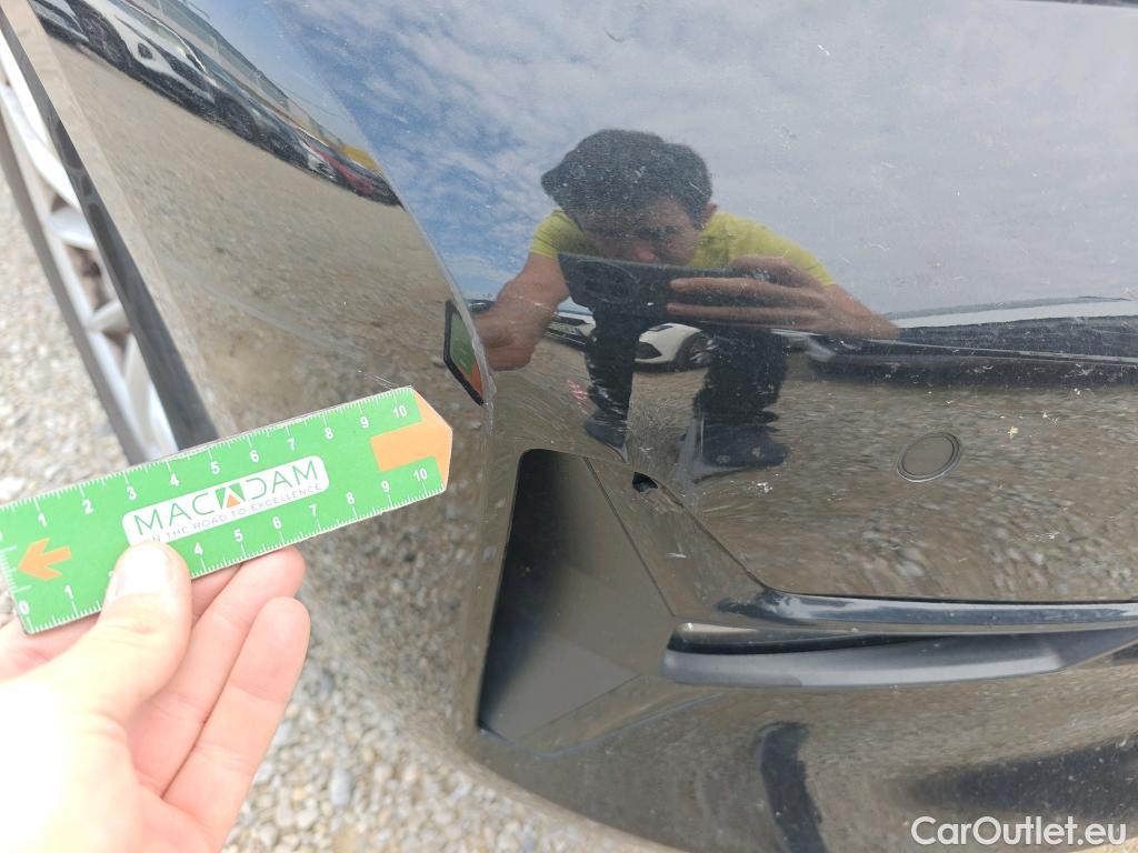  Bmw  Serie 3 BMW  / 2018 / 4P / sedán 318d Auto. #46