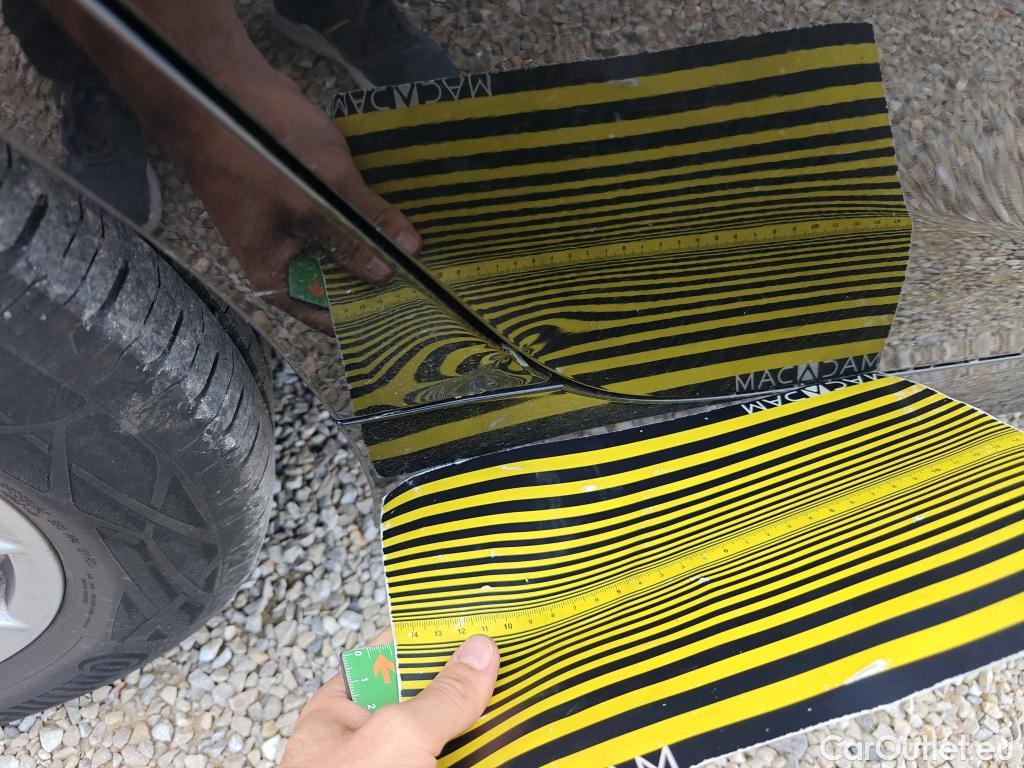  Bmw  Serie 3 BMW  / 2018 / 4P / sedán 318d Auto. #16